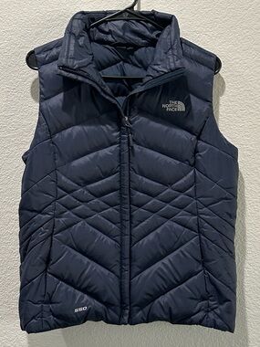 The North Face Women's Navy Quilted 550 Insulated Vest